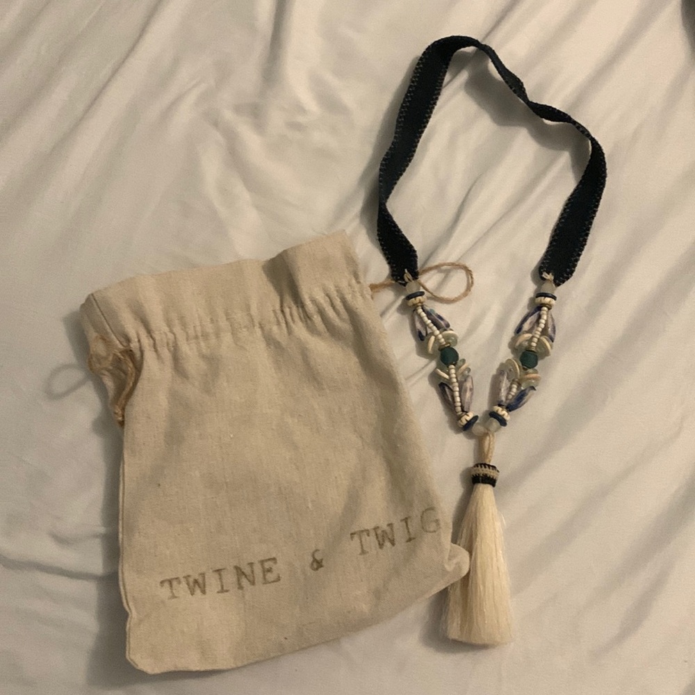 Twine&Twig navy Horse hair necklace